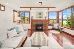 Lake Forest Park listing
